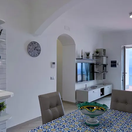 Giulia Apartment *