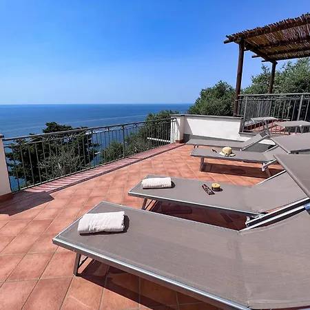 Giulia Apartment